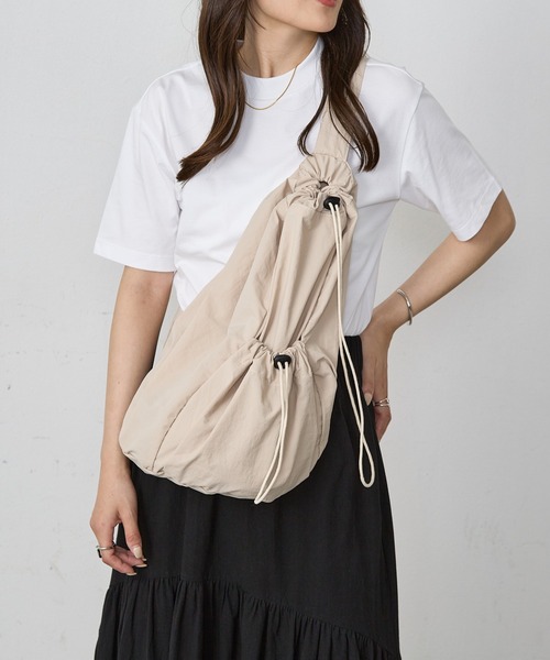 Shelly island（シェリーアイランド）の「ドロストショルダーバッグ（ショルダーバッグ・レディース・ブラック/ホワイト・FREE）」の13枚目の写真