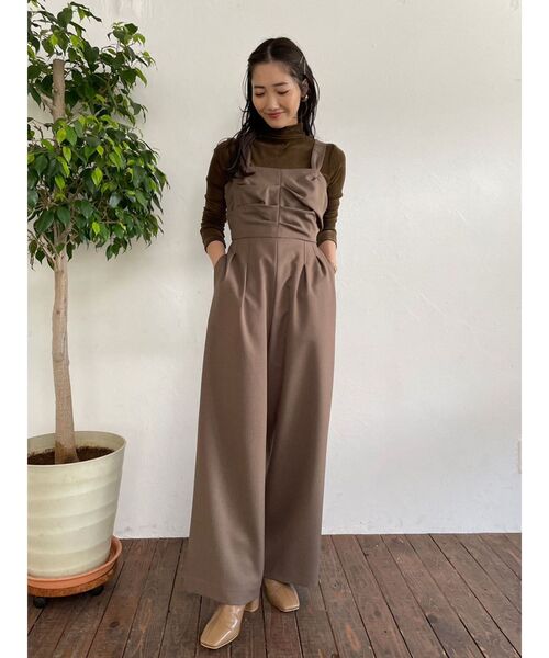 LAGUNAMOON(ラグナムーン)の「タックベアオールインワン(つなぎ/オールインワン・レディース・ベージュ/ブラック/モカ・SMALL/MEDIUM)」の9枚目の写真