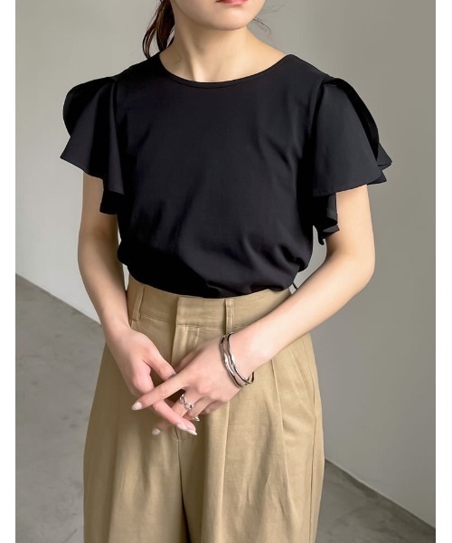 Re:EDIT（リエディ）の「[接触冷感][UVカット]フリルスリーブ半袖Tシャツ（Tシャツ/カットソー・レディース・ブラック/ホワイト・LARGE/MEDIUM）」の8枚目の写真
