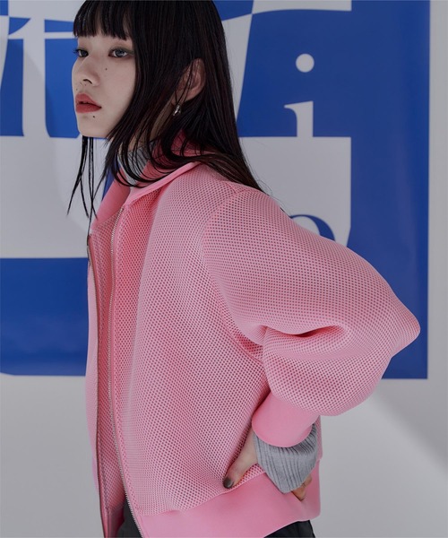 miette（ミエット）の「ダブルラッセルボリュームスリーブブルゾン（ブルゾン・レディース・ライトベージュ/ブルー/ピンク・FREE）」の5枚目の写真