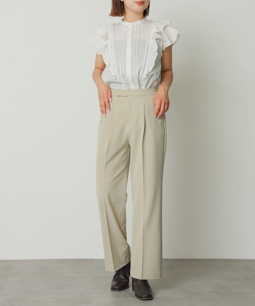 SENSE OF PLACE by URBAN RESEARCH（センスオブプレイスバイアーバンリサーチ）の「『XSサイズ/TALLサイズあり』センタープレスストレートパンツ（スラックス・レディース・グレー/ブラック/ベージュ・SMALL/LARGE/TALL/X-SMALL/MEDIUM）」の9枚目の写真