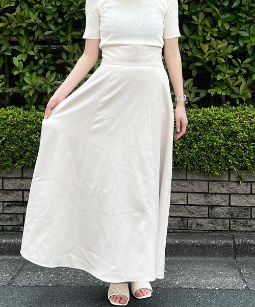 Lamoa（ラモア）の「【Lamoa/ラモア】【脚長効果】ハイウエスト　シンプルロングスカート（スカート・レディース・アイボリー/ブラック/ブルー・MEDIUM）」の14枚目の写真