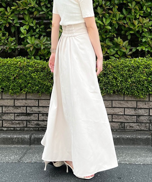 Lamoa（ラモア）の「【Lamoa/ラモア】【脚長効果】ハイウエスト　シンプルロングスカート（スカート・レディース・アイボリー/ブラック/ブルー・MEDIUM）」の12枚目の写真