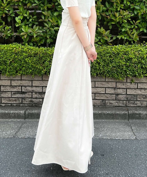 Lamoa（ラモア）の「【Lamoa/ラモア】【脚長効果】ハイウエスト　シンプルロングスカート（スカート・レディース・アイボリー/ブラック/ブルー・MEDIUM）」の9枚目の写真