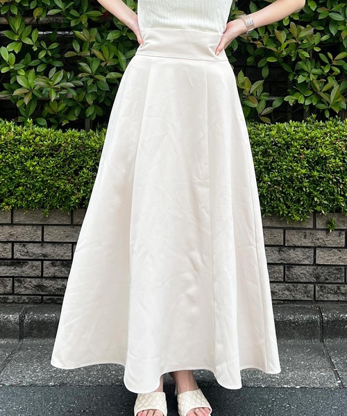 Lamoa（ラモア）の「【Lamoa/ラモア】【脚長効果】ハイウエスト　シンプルロングスカート（スカート・レディース・アイボリー/ブラック/ブルー・MEDIUM）」の16枚目の写真