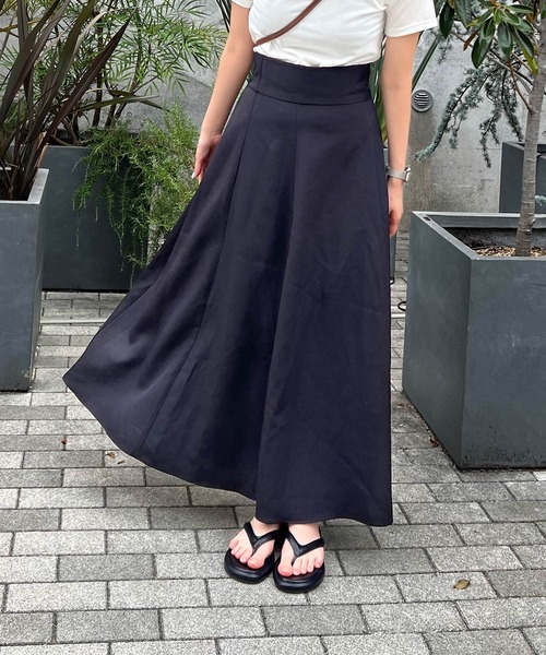 Lamoa（ラモア）の「【Lamoa/ラモア】【脚長効果】ハイウエスト　シンプルロングスカート（スカート・レディース・アイボリー/ブラック/ブルー・MEDIUM）」の21枚目の写真