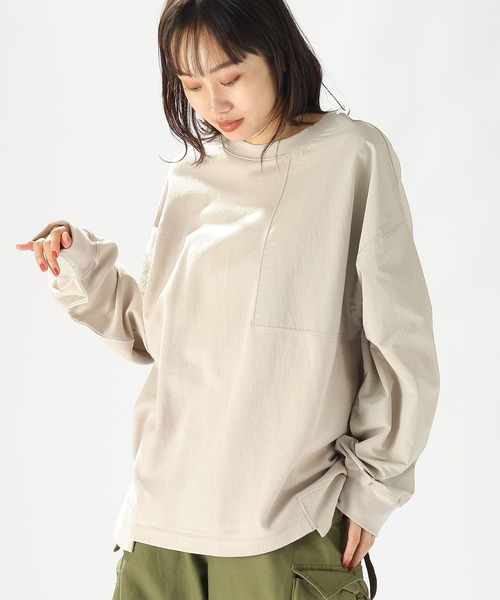 niko and...（ニコアンド）の「リメイク風ドッキングプルオーバー（スウェット・レディース・ライトグレー/オフホワイト/チャコール/グリーン・MEDIUM/LARGE）」の2枚目の写真