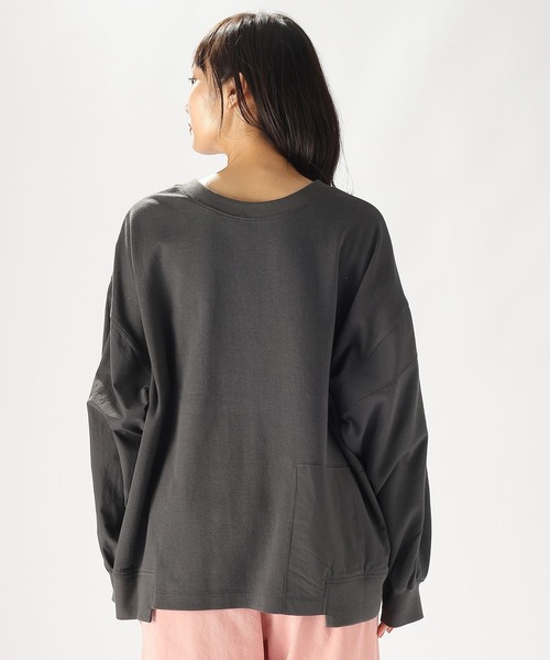 niko and（ニコアンド）の「リメイク風ドッキングプルオーバー