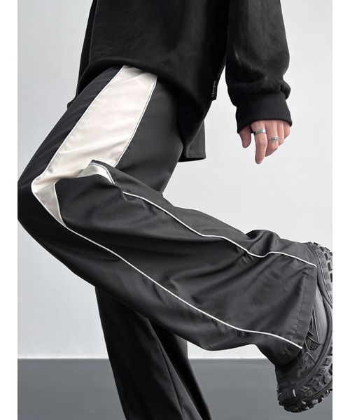 Shoowtime(ショウタイム)の「ルーズフィットワイドパネルサイドラインパンツ(その他パンツ・メンズ・ホワイト/ブラック・X-LARGE/LARGE/MEDIUM)」の11枚目の写真