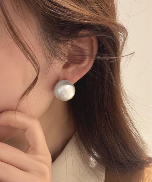 LA VORAGINE(ラ ヴォラジネ)の「金属アレルギー対応エコパールピアス(ピアス(両耳用)・レディース・A・M/L)」の4枚目の写真