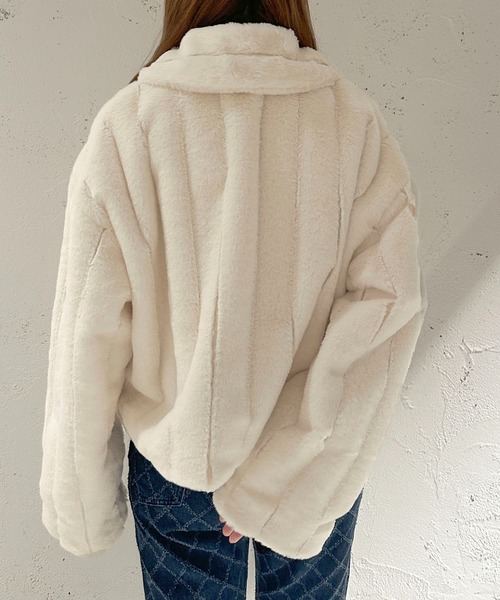 apres jour clair（アプレジュールクレア）の「【apres jour clair】ショートフェイクファーコート【ZOZOTOWN限定アイテム】（その他アウター・レディース・ブラウン系その他/グレイッシュベージュ/ベージュ/アイボリー・フリー/X-LARGE）」の9枚目の写真
