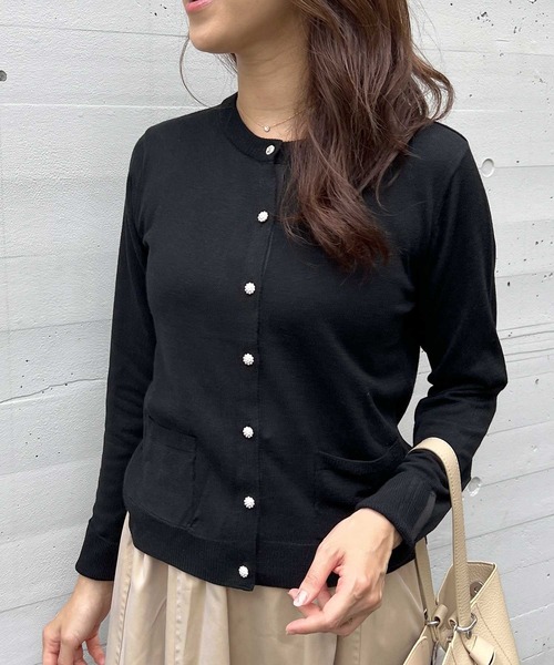 PICCIN PERLA（ピッチンペルラ）の「ビジューボタンバイカラーカーディガン（カーディガン/ボレロ・レディース・ライトグレー/ブラック/サックスブルー/オフホワイト/ラベンダー・M）」の18枚目の写真