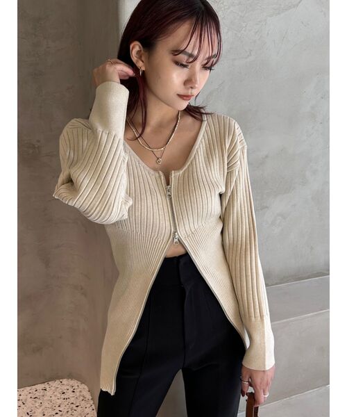 EMODA（エモダ）の「フロントジップロングトップス（ニット/セーター・レディース・ベージュ/グレー/ブラック・FREE）」の10枚目の写真