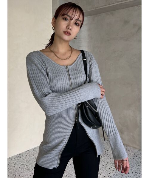 EMODA（エモダ）の「フロントジップロングトップス（ニット/セーター・レディース・ベージュ/グレー/ブラック・FREE）」の14枚目の写真