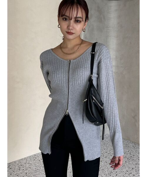 EMODA（エモダ）の「フロントジップロングトップス（ニット/セーター・レディース・ベージュ/グレー/ブラック・FREE）」の15枚目の写真