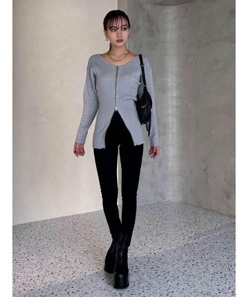 EMODA（エモダ）の「フロントジップロングトップス（ニット/セーター・レディース・ベージュ/グレー/ブラック・FREE）」の16枚目の写真