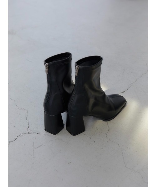 amel（エイメル）の「スクエアトゥーブーツ（ブーツ・レディース・ブラック・24.5cm/23.0cm）」の6枚目の写真