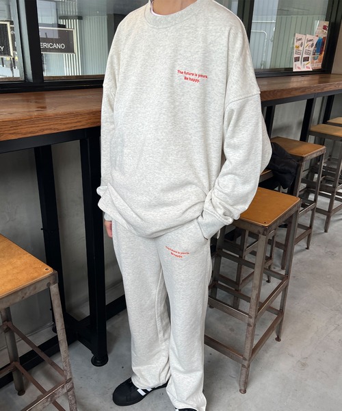 ISOOK（アイスー）の「【セットアップ対応】刺繍ロゴオーバースウェット(chiica original) / ロゴスウェット ワンポイント トレーナー オーバーサイズ（スウェット・レディース・アイボリー/ブラック・FREE）」の19枚目の写真