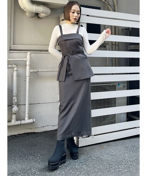 MURUA(ムルーア)の「【SET UP対応】パウダーツイルナロースカート(スカート・レディース・ライトグレー/ダークグレー/ブルー/モカ・1/2)」の6枚目の写真