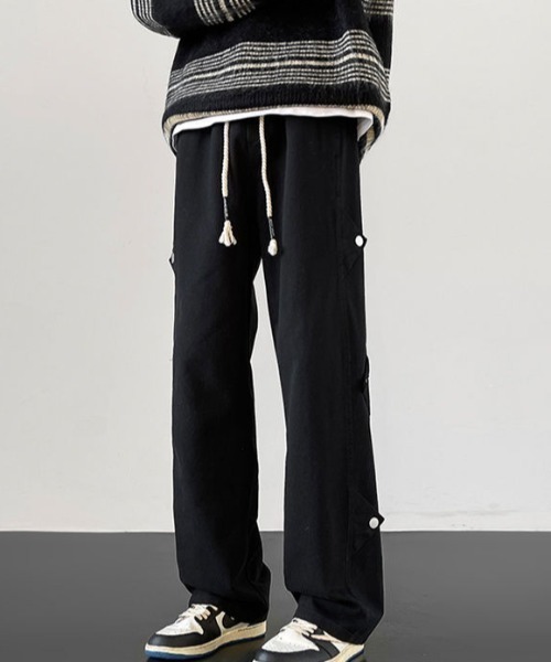 MGV(エムジーヴィー)の「トライアングルデザインパンツ(その他パンツ・メンズ・ベージュ/ブラック・LARGE/X-LARGE/MEDIUM)」の1枚目の写真