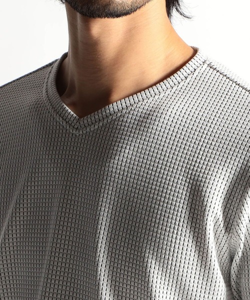 HIDEAWAYS NICOLE（ハイダウェイニコル）の「ボックスミニワッフル長袖Ｖネックカットソー（Tシャツ/カットソー・メンズ・ブラック/ホワイト×ブラック/ブラック×ホワイト・LARGE/MEDIUM/X-LARGE）」の5枚目の写真