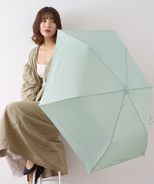 nifty colors（ニフティーカラーズ）の「【超撥水】ピーチドロップ耐風傘 55㎝（折りたたみ傘・レディース・ホワイト/ブラック/グレー/ネイビー/ピンク/グリーン・FREE）」の4枚目の写真