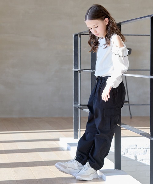 GLOBAL WORK(グローバルワーク)の「ヘビロッTEE/肩あき長袖/976071(Tシャツ/カットソー・キッズ・ブラック/オフホワイト・140cm/150cm/160cm/170cm/130cm/120cm)」の15枚目の写真