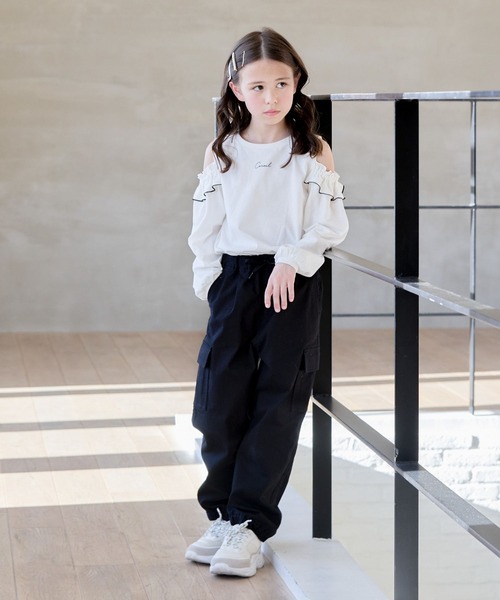 GLOBAL WORK(グローバルワーク)の「ヘビロッTEE/肩あき長袖/976071(Tシャツ/カットソー・キッズ・ブラック/オフホワイト・140cm/150cm/160cm/170cm/130cm/120cm)」の16枚目の写真