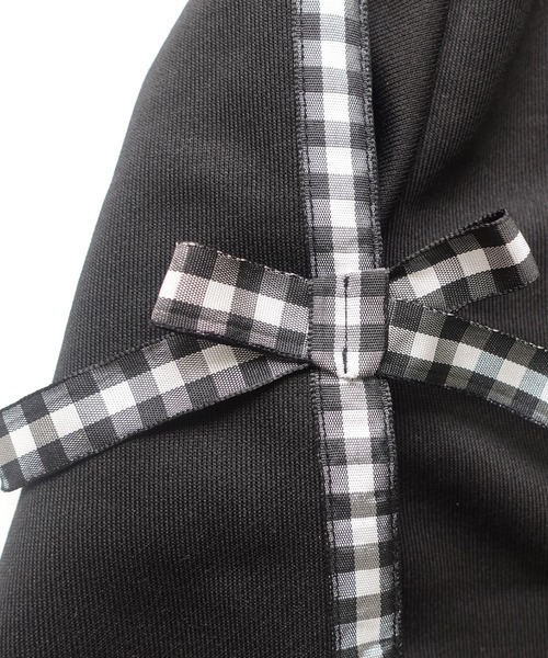 Bee des Bee（ビーデスビー）の「ラインリボントップス（スウェット・キッズ・ブラック/ホワイト・150cm/140cm/130cm/120cm/110cm/100cm）」の4枚目の写真