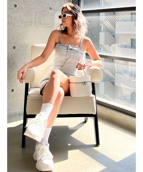 GYDA（ジェイダ）の「タイトベアデニムワンピース（ワンピース・レディース・ブルー/ライトブルー・MEDIUM/SMALL）」の8枚目の写真