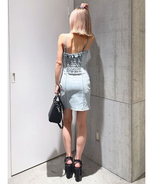 GYDA（ジェイダ）の「タイトベアデニムワンピース（ワンピース・レディース・ブルー/ライトブルー・MEDIUM/SMALL）」の17枚目の写真