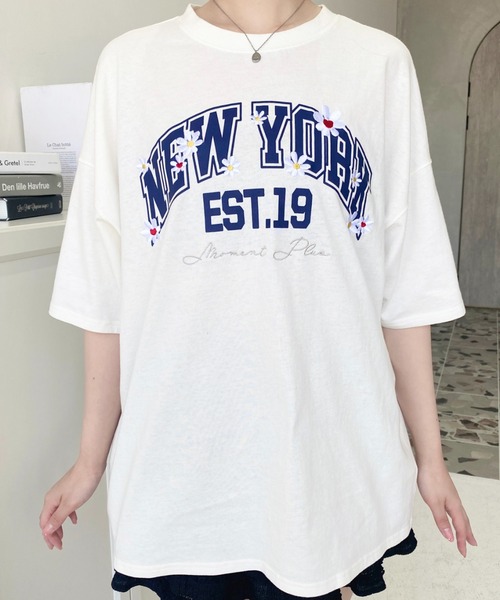 綿100%オーバーサイズロゴプリント＆フラワー刺繍半袖Tシャツ（T