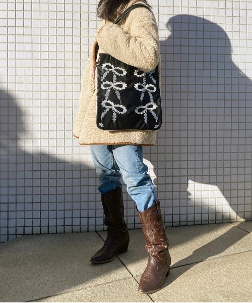 Casselini（キャセリーニ）の「Casselini(キャセリーニ)スカラップエンブロイダリトート（トートバッグ・レディース・ブラック/カーキ/ピンク/ブルー・FREE）」の15枚目の写真