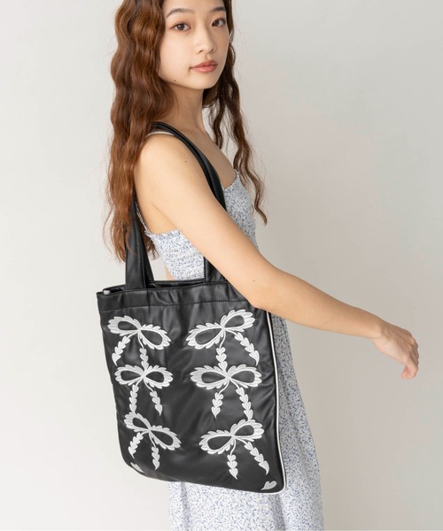 Casselini（キャセリーニ）の「Casselini(キャセリーニ)スカラップエンブロイダリトート（トートバッグ・レディース・ブラック/カーキ/ピンク/ブルー・FREE）」の20枚目の写真