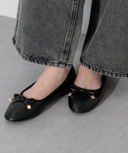 INGNI(イング)の「リボンバレエシューズ/A(パンプス・レディース・アイボリー/ブラック/シルバー・M/L)」の9枚目の写真