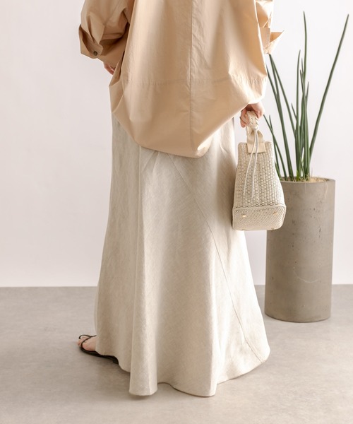 RIVE DROITE（リヴドロワ）の「リネンバイアスマーメイドスカート（スカート・レディース・ブラック/カーキ/ライトベージュ・36/38）」の11枚目の写真