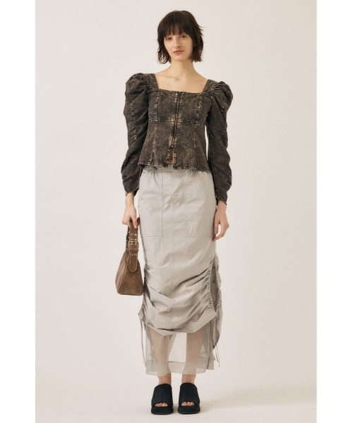 MOUSSY（マウジー）の「AGING DENIM BUSTIER ブラウス（シャツ/ブラウス・レディース・ブラウン/ライトブルー・FREE）」の5枚目の写真