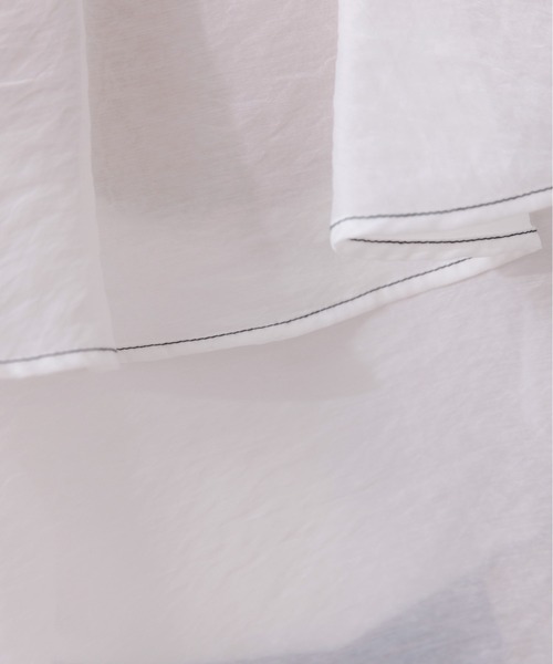 Eimee Law(エイミーロウ)の「ステッチ配色フリルカラーシアーブラウス(シャツ/ブラウス・レディース・オフホワイト/ベージュ/ダークグリーン/ブラック・38)」の17枚目の写真