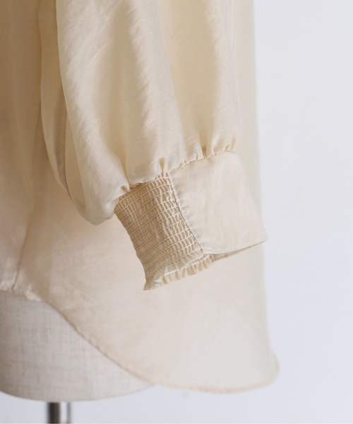 Eimee Law(エイミーロウ)の「ステッチ配色フリルカラーシアーブラウス(シャツ/ブラウス・レディース・オフホワイト/ベージュ/ダークグリーン/ブラック・38)」の22枚目の写真