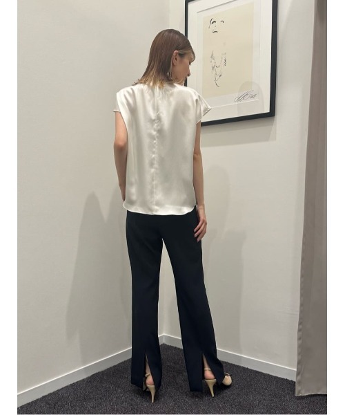 ESTNATION(エストネーション)の「ESTNATION / タックフレンチスリーブブラウス(シャツ/ブラウス・レディース・オフホワイト/ブルー/ネイビー・36/38)」の14枚目の写真