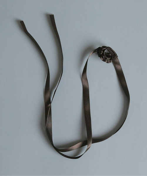 Monocoro toppi(モノコロトッピ)の「サテン ロングリボン チビシュシュ ミニシュシュ(ヘアゴム・レディース・ブラック・フリー)」の6枚目の写真