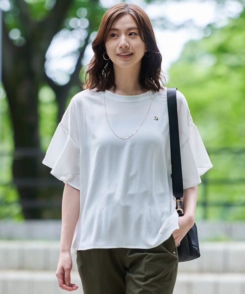 Arnold Palmer（アーノルドパーマー）の「フリルスリーブ ブラウス（シャツ/ブラウス・レディース・ブラック/ホワイト/サックスブルー・L/M/S）」の5枚目の写真