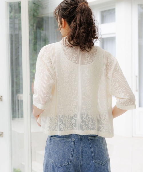 LAKOLE（ラコレ）の「レースショートシャツ半袖 / 115148（シャツ/ブラウス・レディース・ブルー/ブラック/アイボリー/エンジ・SMALL/MEDIUM）」の9枚目の写真