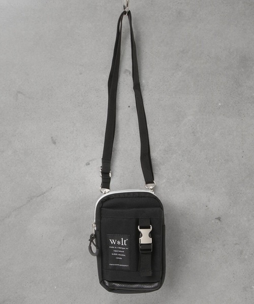 セール】w*lt(ｳｫﾙﾄ) カラビナ付きフラップミニショルダー