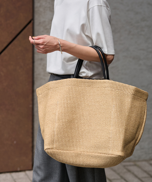 FRAMeWORK(フレームワーク)の「MARCO MASI/マルコマージ BIG BAG(クラッチバッグ・レディース・ベージュ・FREE)」の2枚目の写真