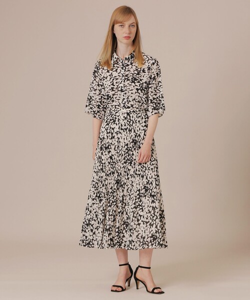 MACKINTOSH LONDON(マッキントッシュ ロンドン)の「【エクラ掲載】シルエットフラワースカート(スカート・レディース・ベージュ/ブラック・38/36)」の3枚目の写真