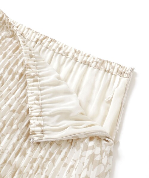 MACKINTOSH LONDON(マッキントッシュ ロンドン)の「【エクラ掲載】シルエットフラワースカート(スカート・レディース・ベージュ/ブラック・38/36)」の9枚目の写真