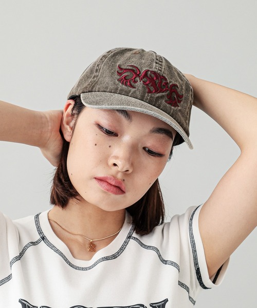 X-girl（エックスガール）の「TRIBAL HEART LOGO 6PANEL CAP（キャップ・レディース・ブラック/ブラウン/パープル・ONE SIZE）」の6枚目の写真