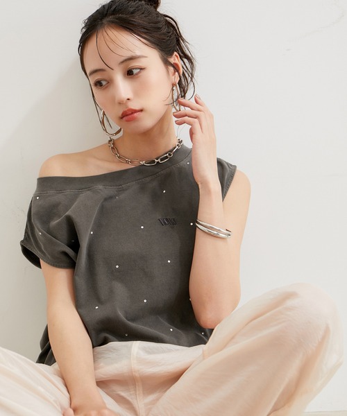 VIS（ビス）の「【洗える】ホットフィットピグメント加工短丈プルオーバー（Tシャツ/カットソー・レディース・オフホワイト/サックスブルー/スミクロ・FREE）」の18枚目の写真