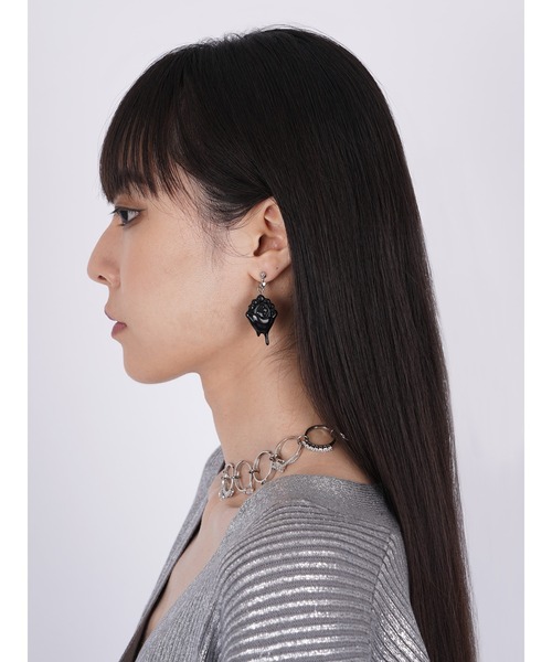 PAMEO POSE(パメオポーズ)の「Melting Pierce(ピアス(両耳用)・レディース・ブラック・FREE)」の4枚目の写真
